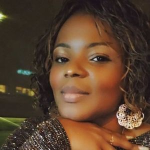 Meet your Posher, Naomie